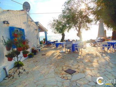 Taverna Elenas Agios Gordios beach