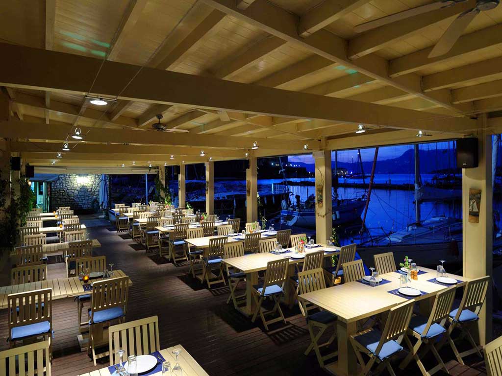 Restaurantes -  - Corfu Sailing Club Restaurant